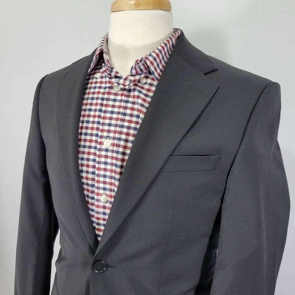 Calvin Klein Men's Sport Coat Blazer Two Button Solid Black Wool Blend XSLIM 38S